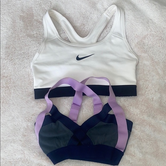Sports bras - Picture 1 of 2
